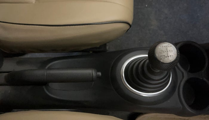 2017 Honda Amaze 1.2L I-VTEC S OPT, Petrol, Manual, 71,788 km, Gear Lever