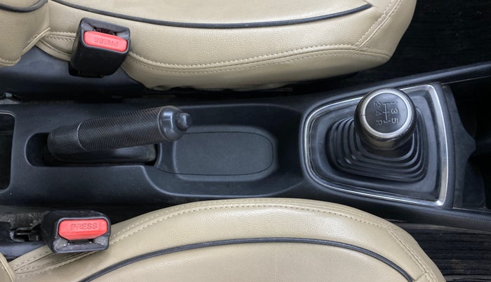 2019 Honda Amaze 1.2L I-VTEC V, Petrol, Manual, 1,30,757 km, Gear Lever