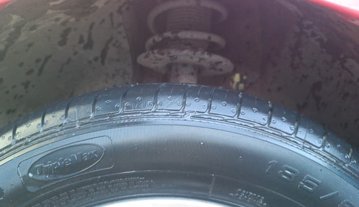 2018 Maruti Swift ZXI AMT, Petrol, Automatic, 91,672 km, Left Front Tyre Tread