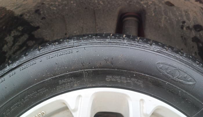 2018 Maruti Swift ZXI AMT, Petrol, Automatic, 91,672 km, Left Rear Tyre Tread
