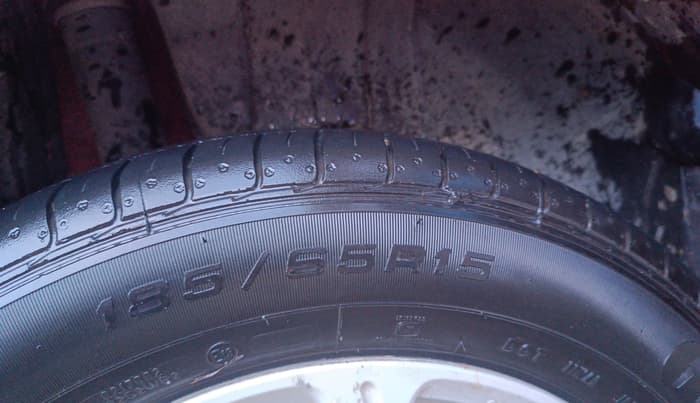 2018 Maruti Swift ZXI AMT, Petrol, Automatic, 91,672 km, Right Rear Tyre Tread