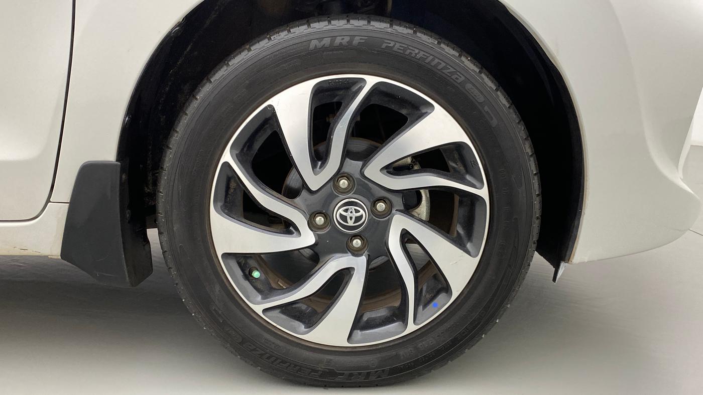 2021 Toyota Glanza V MT PETROL, Petrol, Manual, 38,224 km, Right Front Wheel