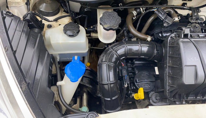 2017 Hyundai Eon SPORTZ, Petrol, Manual, 37,099 km, Engine View - Right