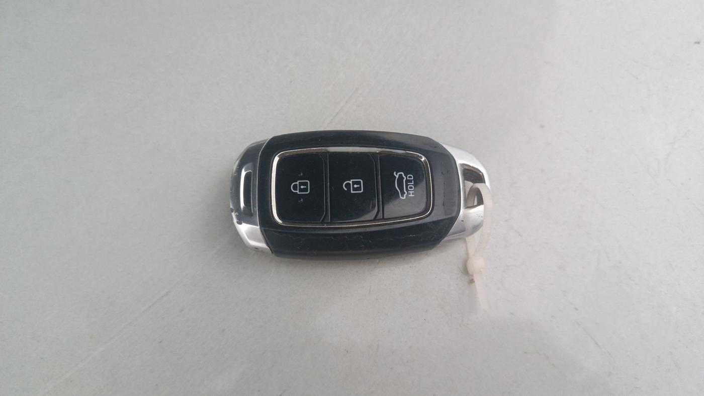 2021 Hyundai Verna SX 1.5 VTVT IVT, Petrol, Automatic, 63,616 km, Key Close Up
