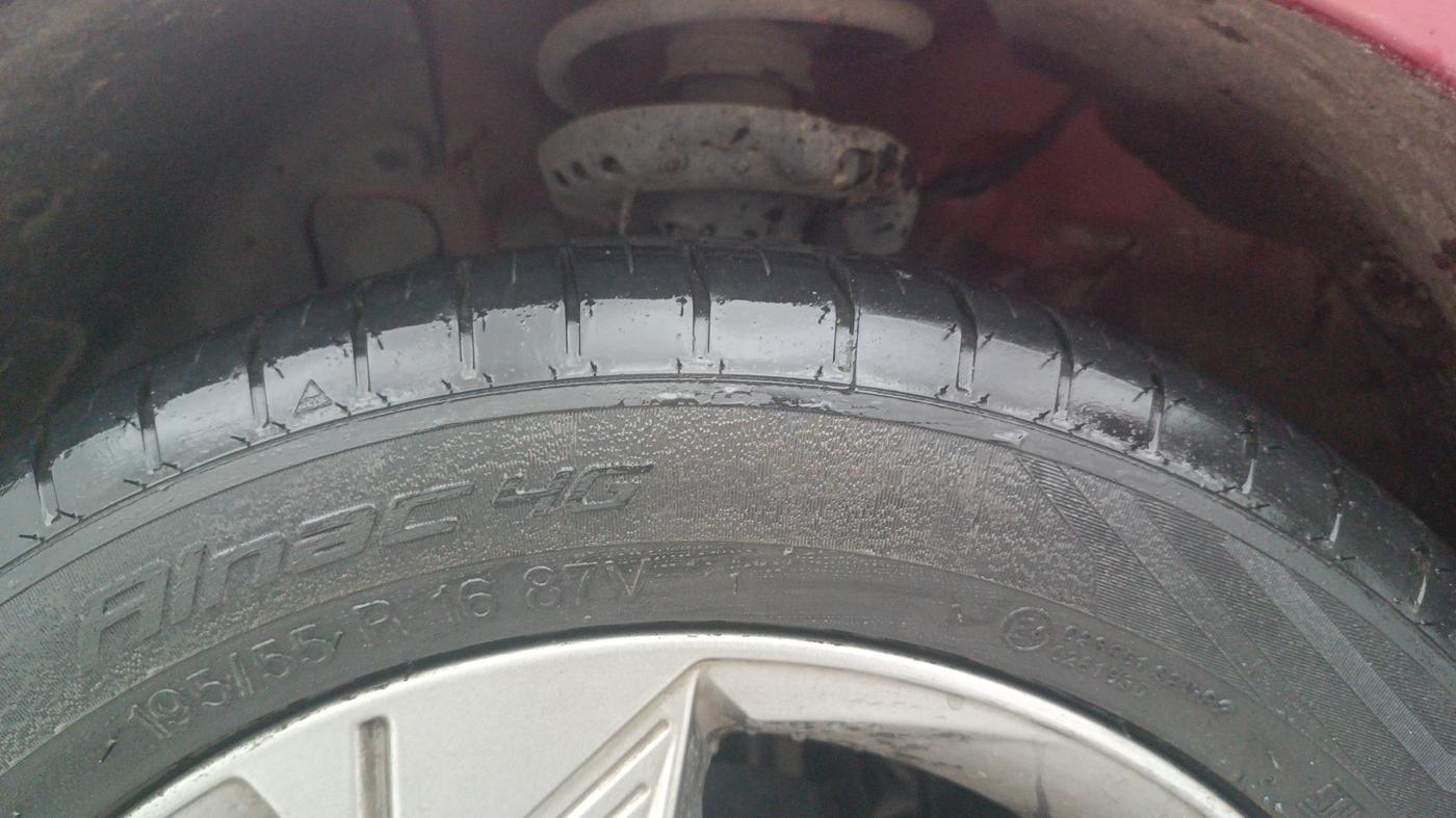 2021 Hyundai Verna SX 1.5 VTVT IVT, Petrol, Automatic, 63,616 km, Right Front Tyre Tread