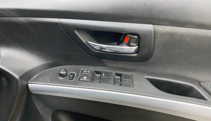 2022 Maruti S Cross ZETA AT 1.5, Petrol, Automatic, 42,792 km, Driver Side Door Panels Control