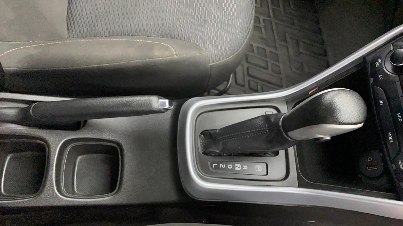 2022 Maruti S Cross ZETA AT 1.5, Petrol, Automatic, 42,876 km, Gear Lever
