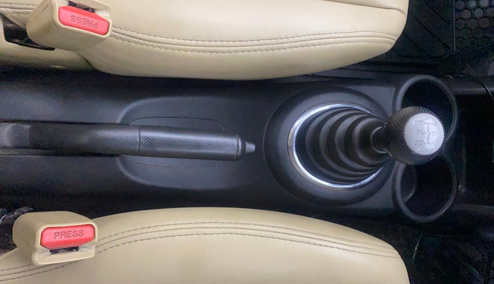 2015 Honda Amaze 1.2L I-VTEC S, Petrol, Manual, 85,315 km, Gear Lever