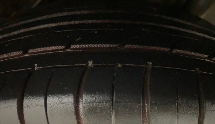 2015 Honda Amaze 1.2L I-VTEC S, Petrol, Manual, 85,315 km, Left Rear Tyre Tread