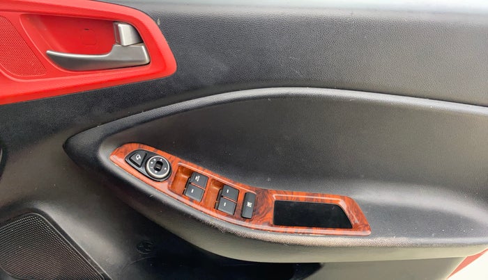 2015 Hyundai Elite i20 ASTA 1.2, Petrol, Manual, 30,848 km, Driver Side Door Panels Control