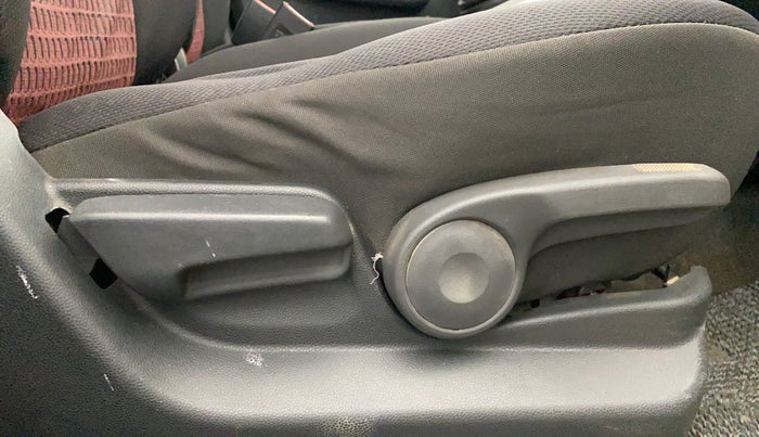 2014 Maruti Ritz ZXI, Petrol, Manual, 52,283 km, Driver Side Adjustment Panel