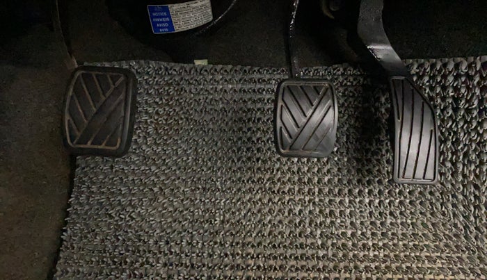 2014 Maruti Ritz ZXI, Petrol, Manual, 52,283 km, Pedals