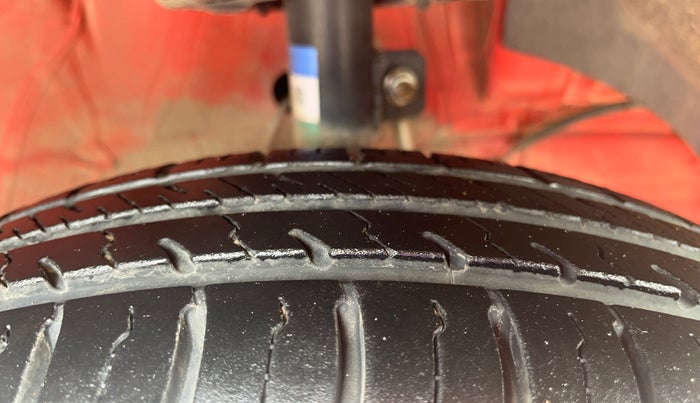 2024 Maruti Swift VXi, Petrol, Manual, 10,817 km, Right Front Tyre Tread