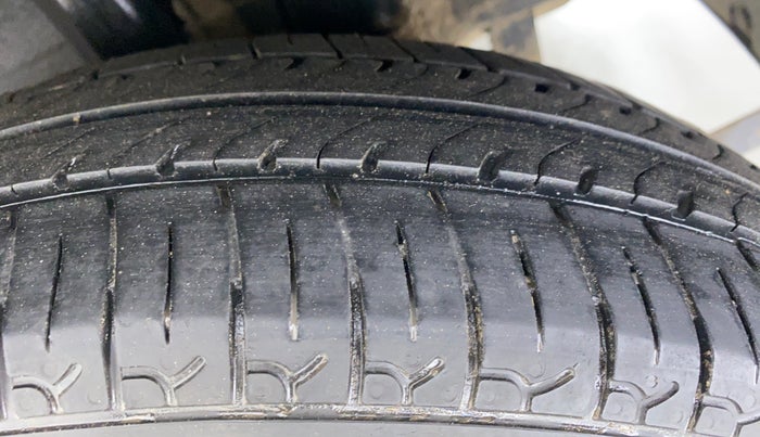 2021 Hyundai NEW SANTRO SPORTZ EXECUTIVE CNG, CNG, Manual, 32,150 km, Left Rear Tyre Tread