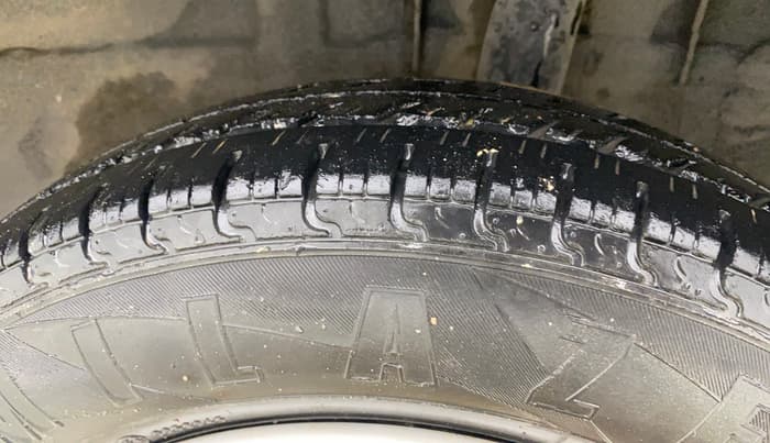 2018 Renault Kwid RXT 0.8, Petrol, Manual, 99,273 km, Left Rear Tyre Tread