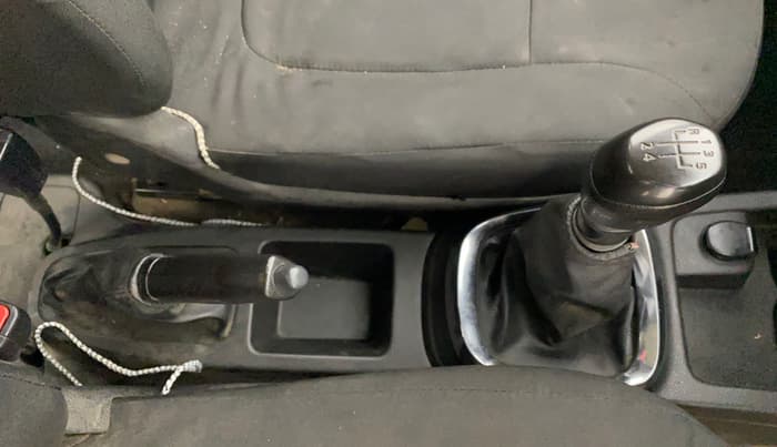 2018 Renault Kwid RXT 0.8, Petrol, Manual, 99,273 km, Gear Lever