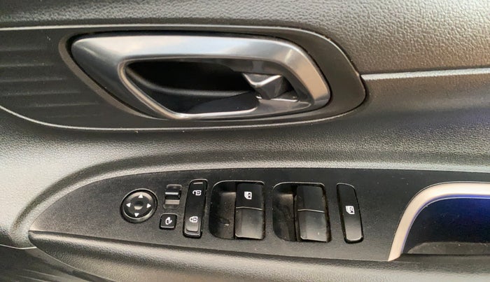 2023 Hyundai NEW I20 ASTA (O) 1.2 AT, Petrol, Automatic, 33,092 km, Driver Side Door Panels Control