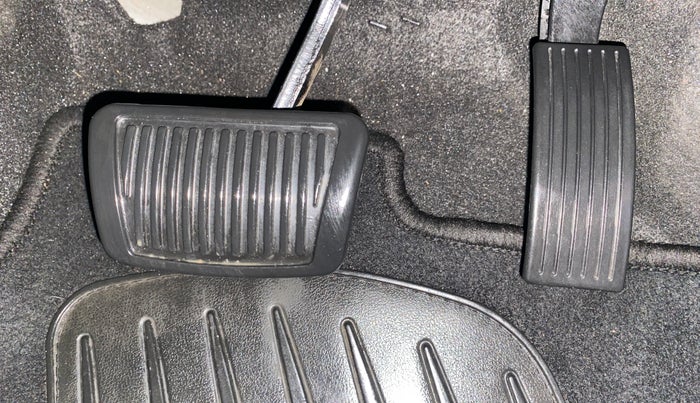 2023 Hyundai NEW I20 ASTA (O) 1.2 AT, Petrol, Automatic, 33,092 km, Pedals