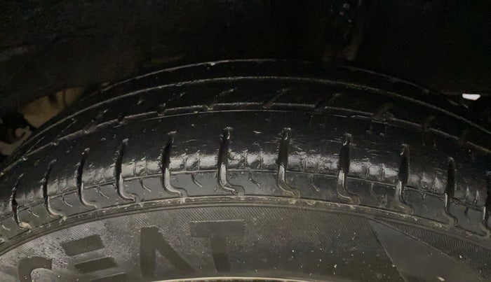 2018 Renault Kwid RXT 0.8, Petrol, Manual, 46,199 km, Left Rear Tyre Tread