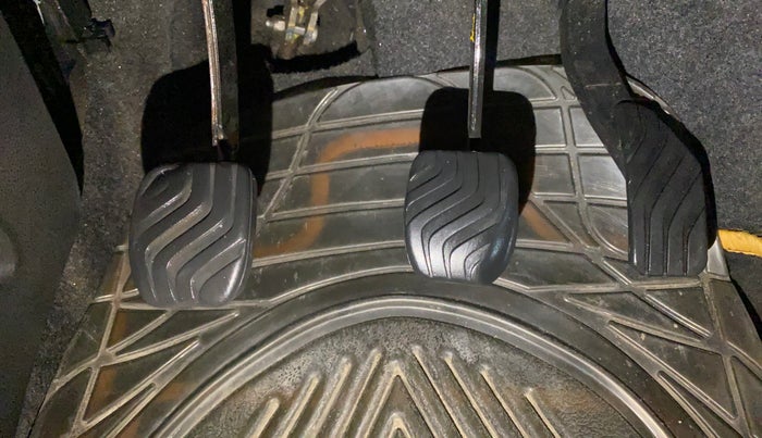 2018 Renault Kwid RXT 0.8, Petrol, Manual, 46,199 km, Pedals