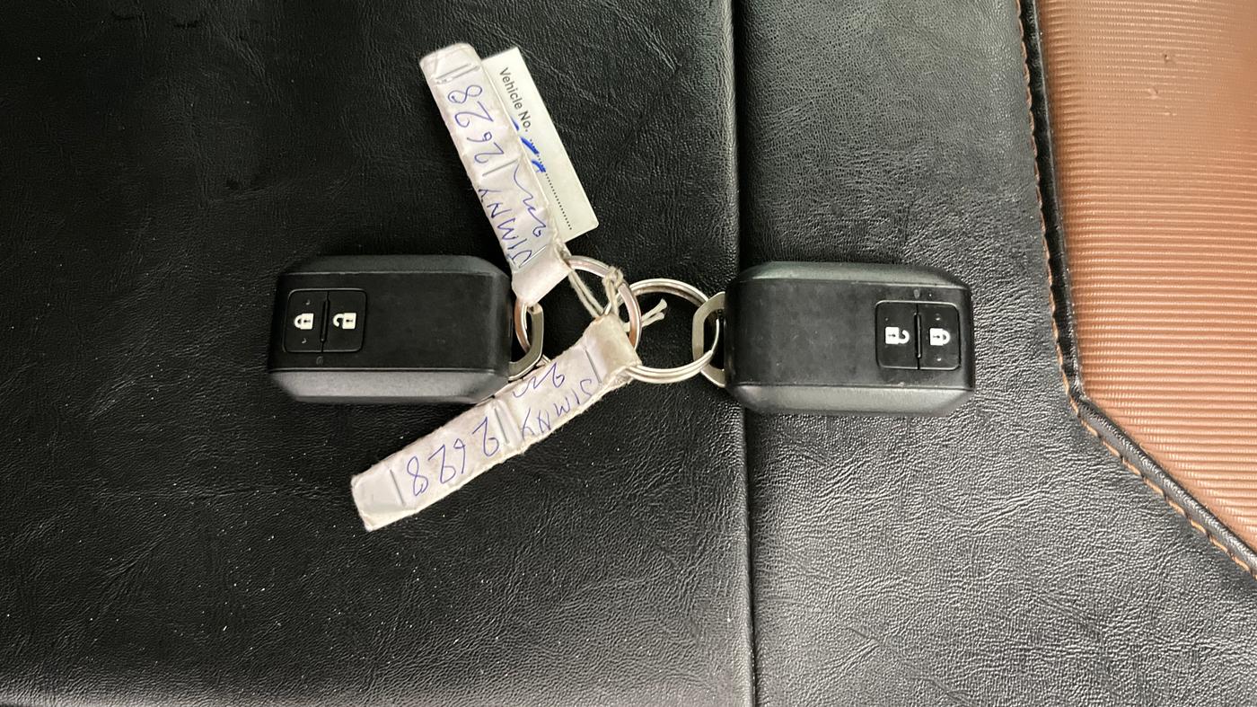 2023 Maruti JIMNY ALPHA ALL GRIP PRO AT DUAL TONE, Petrol, Automatic, 37,383 km, Key Close Up