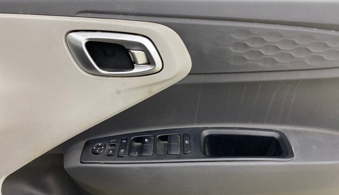 2022 Hyundai GRAND I10 NIOS SPORTZ 1.2 KAPPA VTVT CNG, CNG, Manual, 74,233 km, Driver Side Door Panels Control