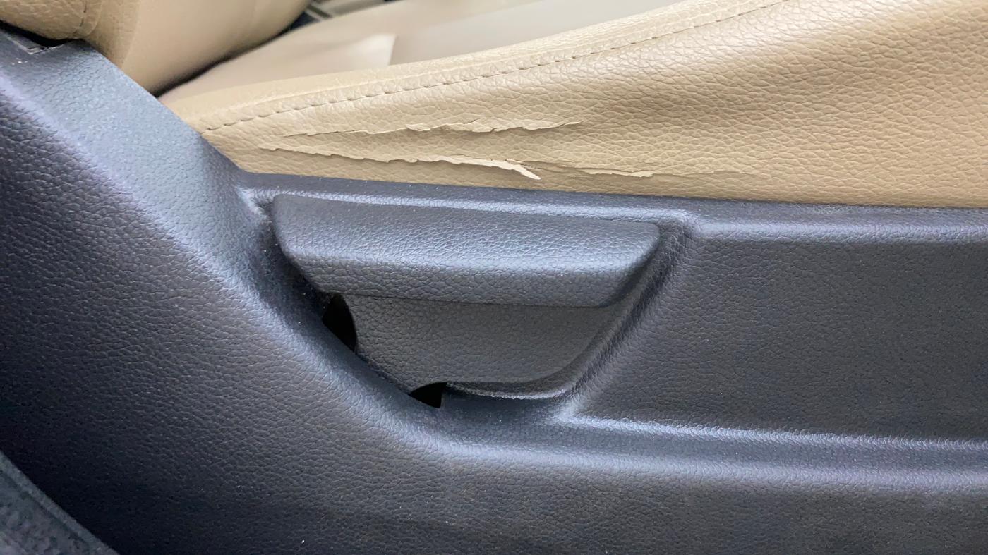 2018 Hyundai Eon ERA +, Petrol, Manual, 1,05,940 km, Driver Side Adjustment Panel