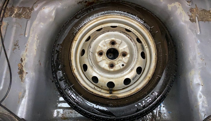 2018 Hyundai Eon ERA +, Petrol, Manual, 1,05,804 km, Spare Tyre