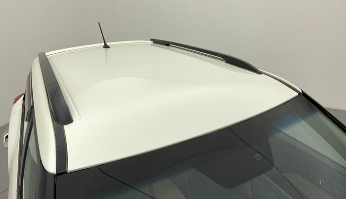 2020 Mahindra XUV300 W8 PETROL MT, Petrol, Manual, 17,848 km, Roof