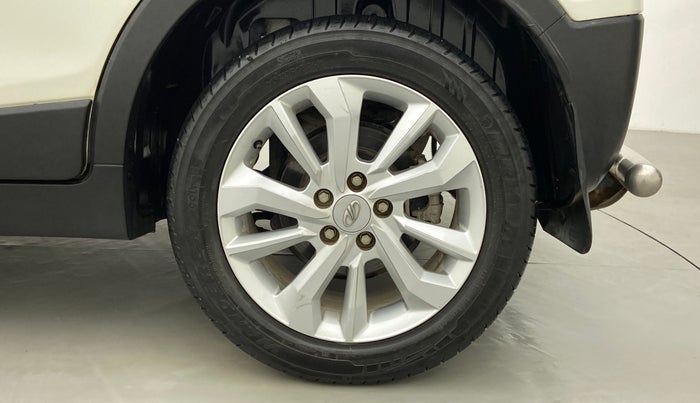 2020 Mahindra XUV300 W8 PETROL MT, Petrol, Manual, 17,848 km, Left Rear Wheel