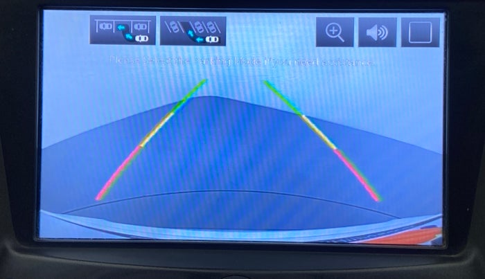 2020 Mahindra XUV300 W8 PETROL MT, Petrol, Manual, 17,848 km, Parking Camera