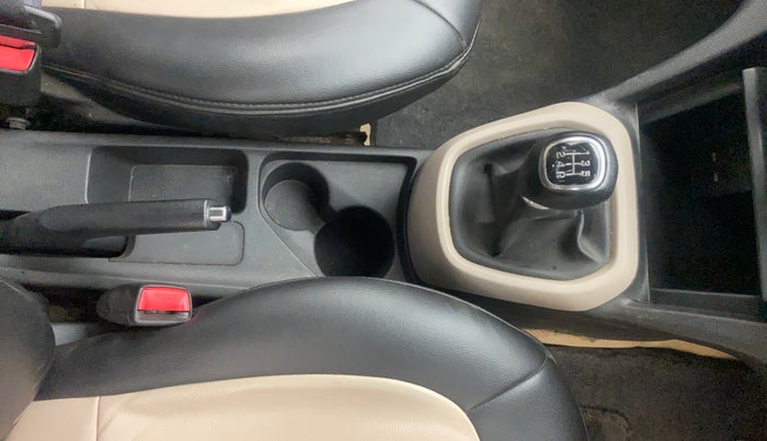 2016 Hyundai Xcent S 1.2, Petrol, Manual, 77,541 km, Gear Lever