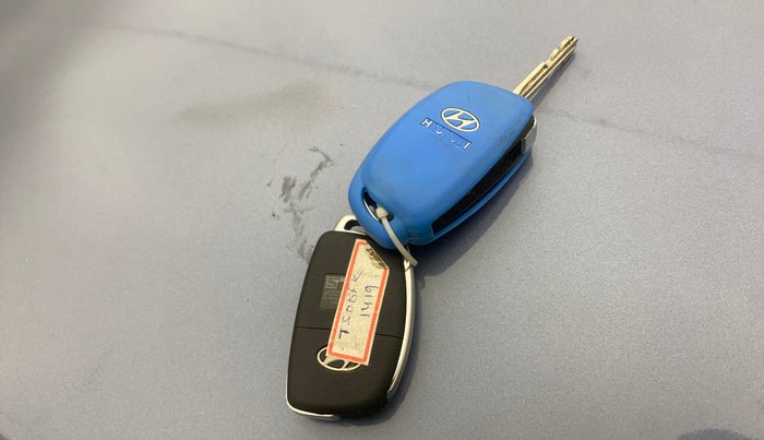 2016 Hyundai Xcent S 1.2, Petrol, Manual, 77,541 km, Key Close Up