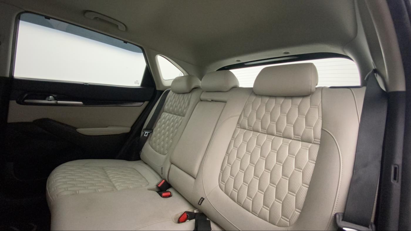 2020 KIA SELTOS HTX 1.5 PETROL, Petrol, Manual, 42,775 km, Right Side Rear Door Cabin