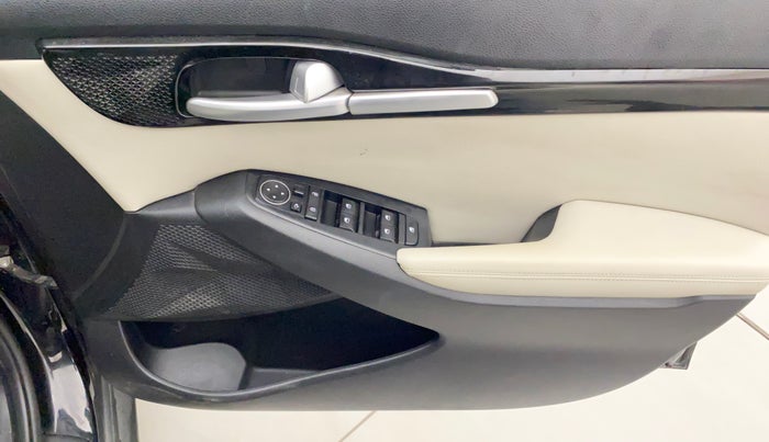 2020 KIA SELTOS HTX 1.5 PETROL, Petrol, Manual, 42,775 km, Driver Side Door Panels Control