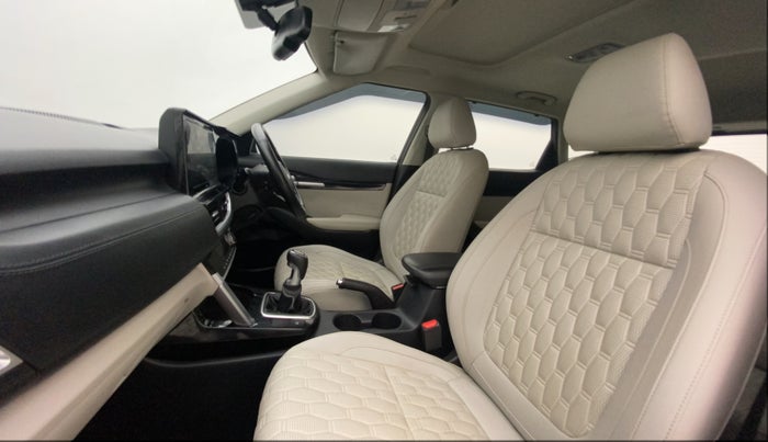 2020 KIA SELTOS HTX 1.5 PETROL, Petrol, Manual, 42,775 km, Right Side Front Door Cabin