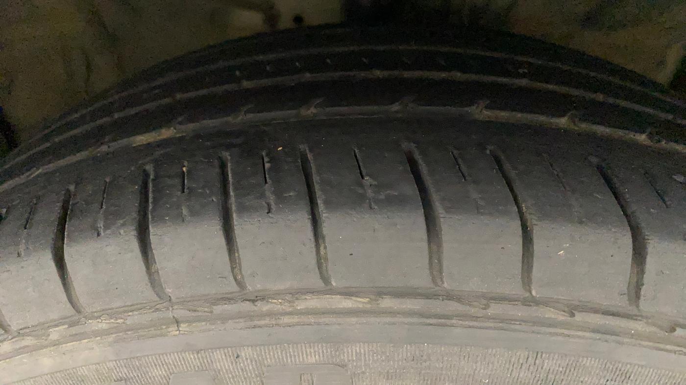 2020 KIA SELTOS HTX 1.5 PETROL, Petrol, Manual, 42,775 km, Right Front Tyre Tread