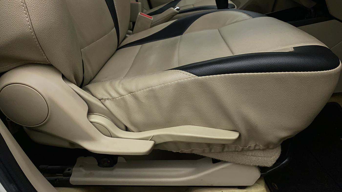 2018 Maruti Dzire VXI, Petrol, Manual, 29,706 km, Driver Side Adjustment Panel
