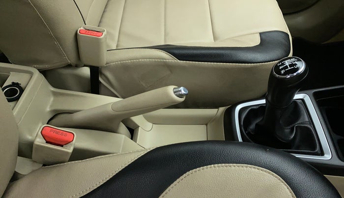 2018 Maruti Dzire VXI, Petrol, Manual, 29,706 km, Gear Lever