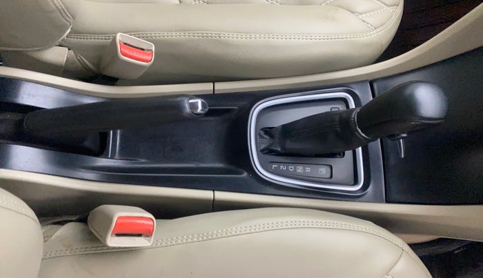 2018 Maruti Ciaz ALPHA  AT 1.5 SHVS PETROL, Petrol, Automatic, 59,584 km, Gear Lever