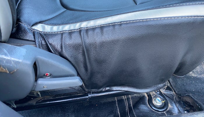 2018 Maruti Alto 800 LXI, Petrol, Manual, 54,561 km, Driver Side Adjustment Panel