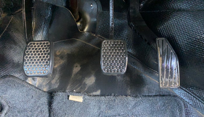 2018 Maruti Alto 800 LXI, Petrol, Manual, 54,561 km, Pedals