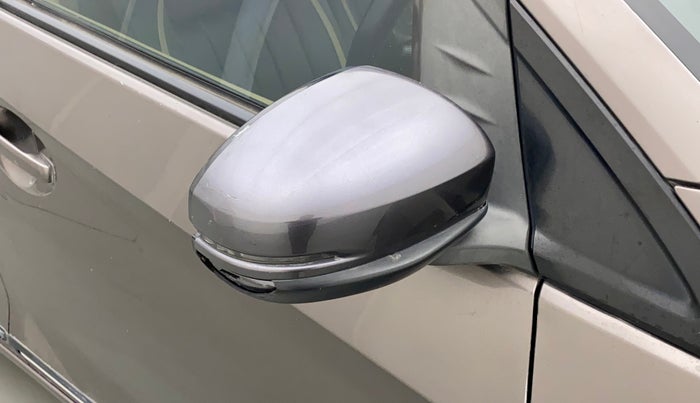 2017 Honda Amaze 1.2L I-VTEC SX, CNG, Manual, 1,16,292 km, Right rear-view mirror - Mirror motor not working