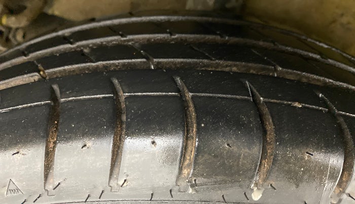 2016 Maruti Celerio ZXI OPT, Petrol, Manual, 52,500 km, Right Rear Tyre Tread