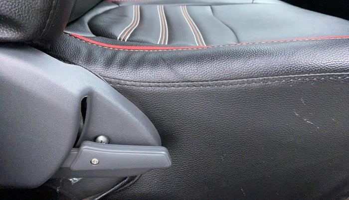 2016 Maruti Alto 800 LXI, Petrol, Manual, 23,562 km, Driver Side Adjustment Panel