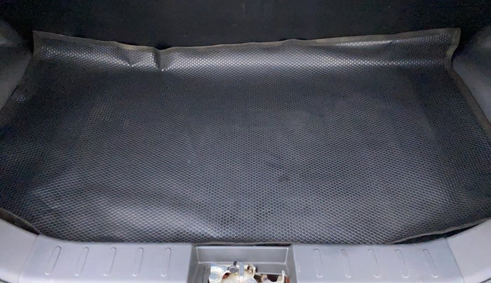 2016 Maruti Alto 800 LXI, Petrol, Manual, 23,562 km, Boot Inside