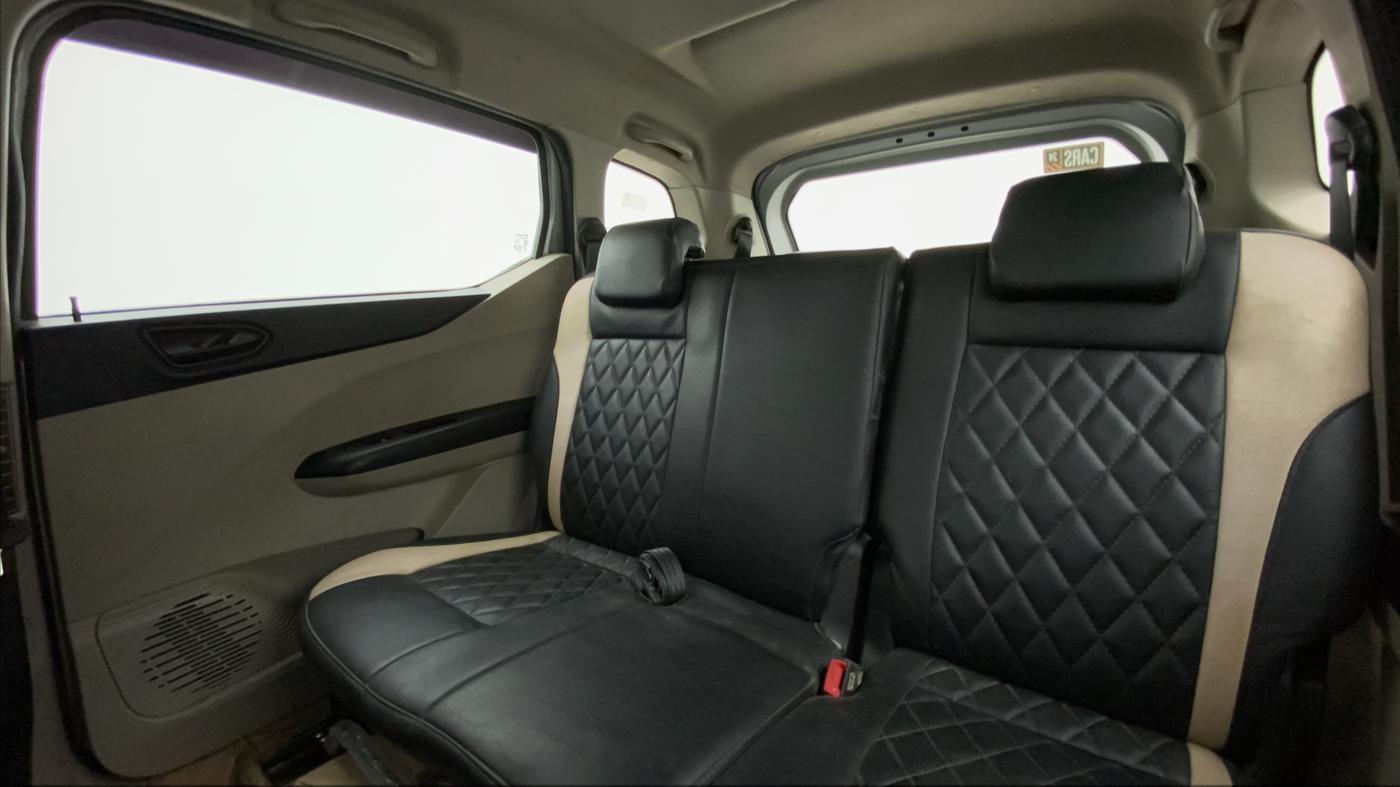 2021 Renault TRIBER RXT AMT, Petrol, Automatic, 36,985 km, Right Side Rear Door Cabin