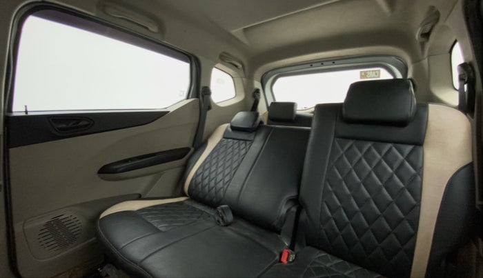 2021 Renault TRIBER RXT AMT, Petrol, Automatic, 36,985 km, Reclining Back Row Seats