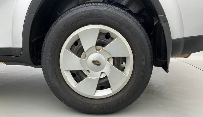 2017 Mahindra XUV500 W6, Diesel, Manual, 55,540 km, Left Rear Wheel