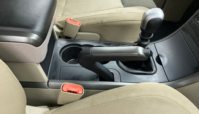 2017 Mahindra XUV500 W6, Diesel, Manual, 55,540 km, Gear Lever